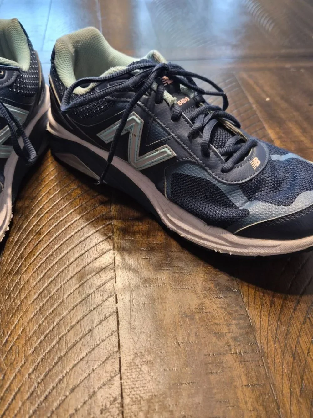 New Balance 1540V3 Blue Gray Sneakers Shoes Mens Size 11 D Casual Running